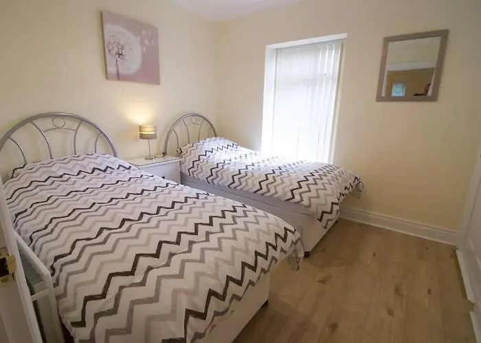 Newly Refurbished Village Flat