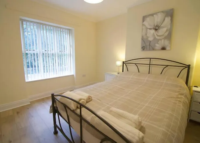 Newly Refurbished Village Flat